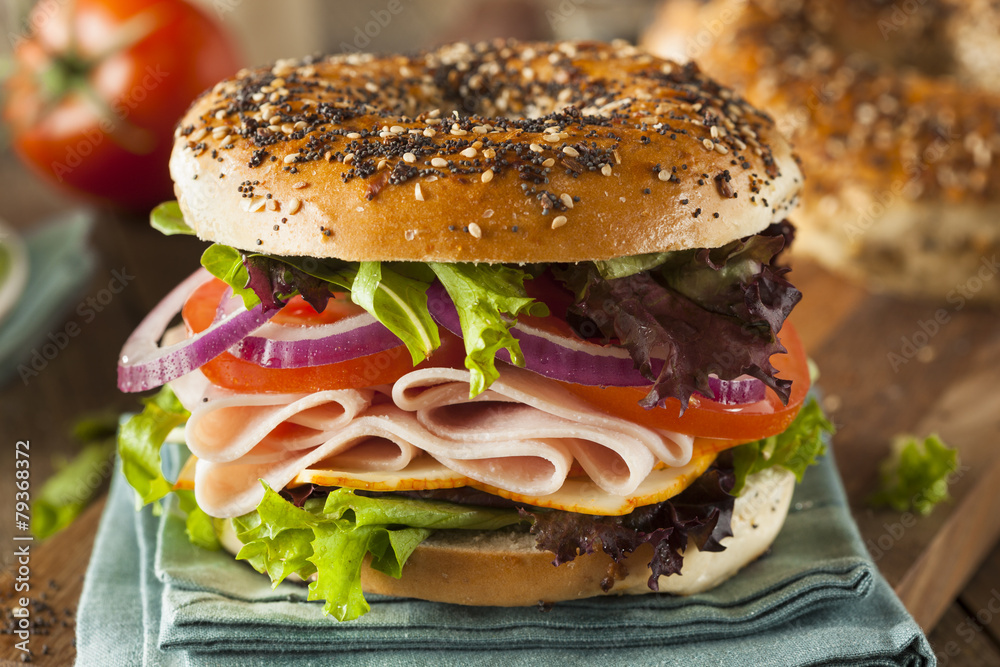Healthy Turkey Sandwich on a Bagel Healthy Turkey Sandwich on a Bagel