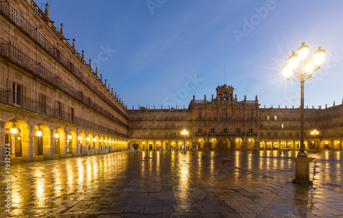  Plaza Mayor in early mornig. Salamanca