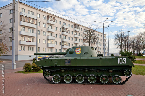 Plakat w ramie Парк Победителей в Витебске. САУ 2С9 Нона-C. Беларусь