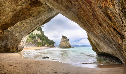 Poster Cathedral Cove Strandwandeling Cathedral Cove Coromandel  © Henner Damke