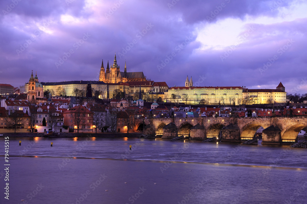 Fototapeta premium Prague gothic Castle and Charles Bridge after sunset
