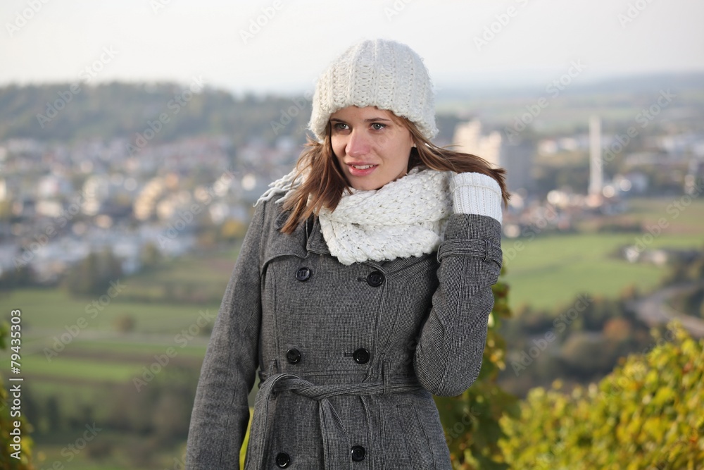 Junge Frau im Herbst Junge Frau im Herbst