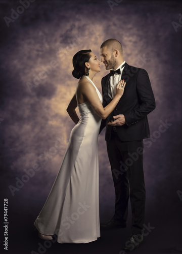 Couple Retro Man and Woman in Love  Fashion Beauty Portrait