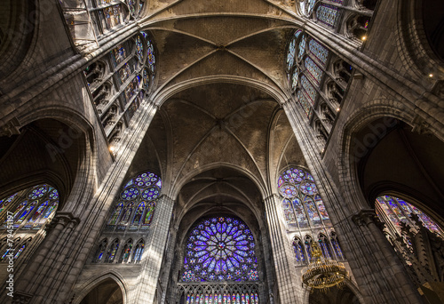 Photo interiors and details of basilica of saint-denis,  France