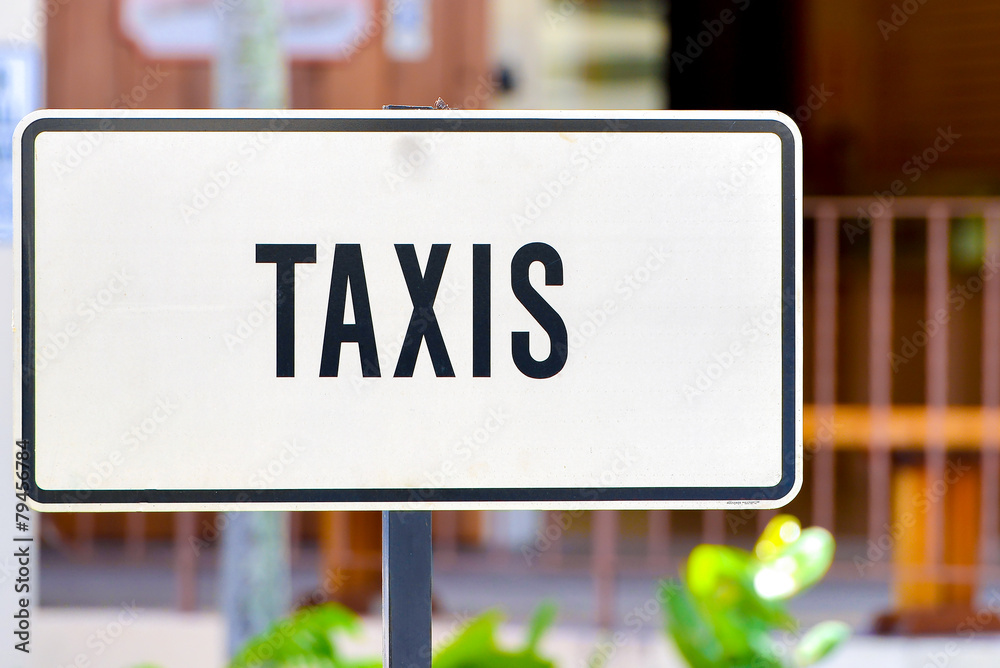 White taxis sign