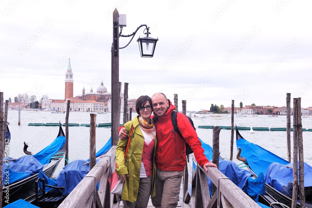 Fototapeta premium happy couple in venice