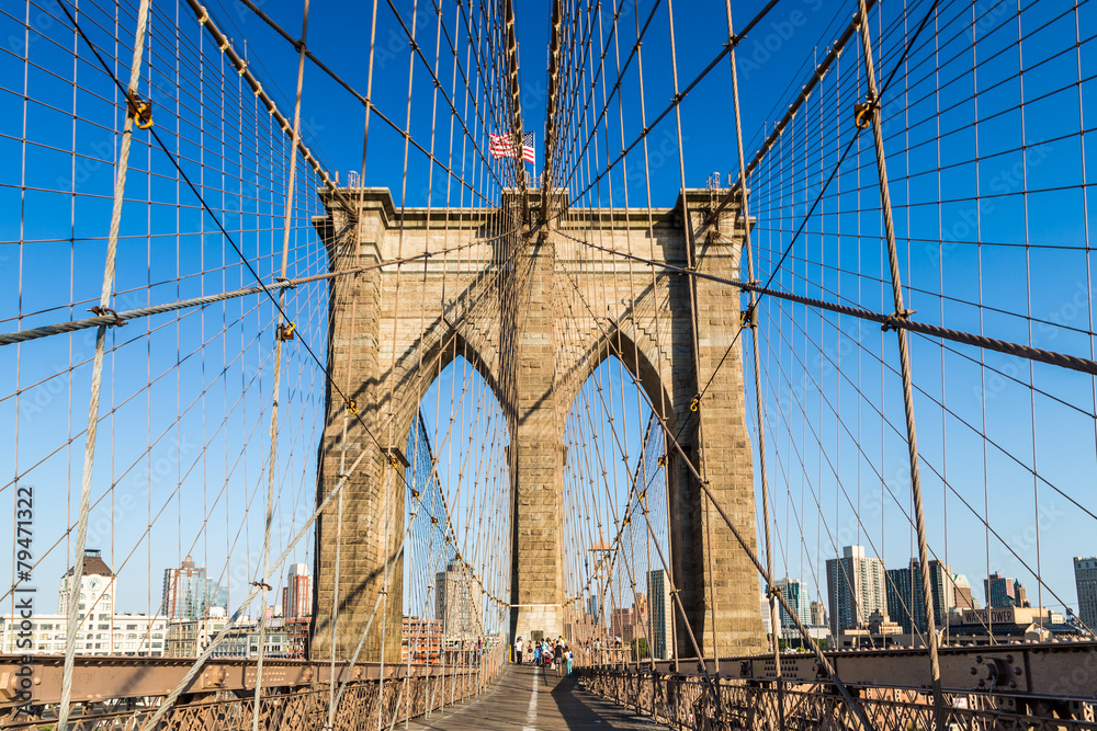 Fototapeta premium Brooklyn Bridge in summer, New York City