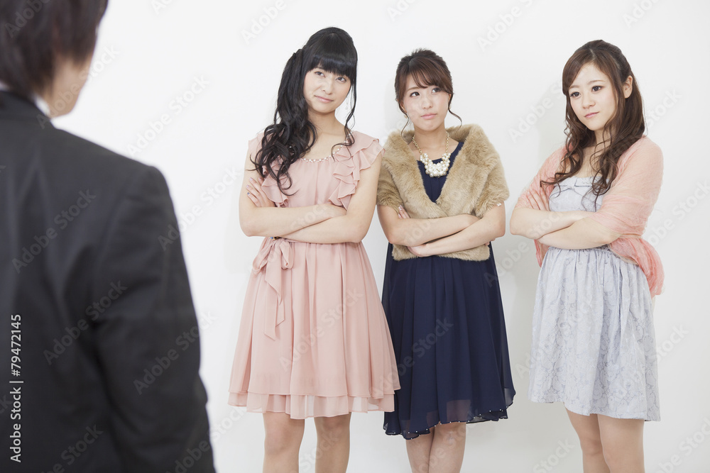 Obraz premium 不機嫌そうな女性