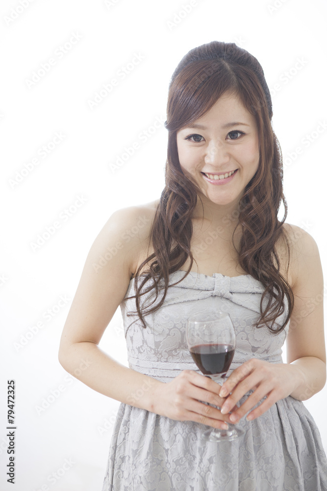 ワインを持つ女性 ワインを持つ女性