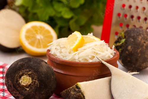 Grated black radish salad