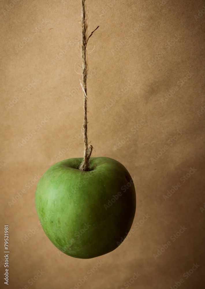 Apple Apple
