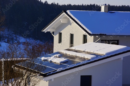 Photovoltaikanlage im Winter