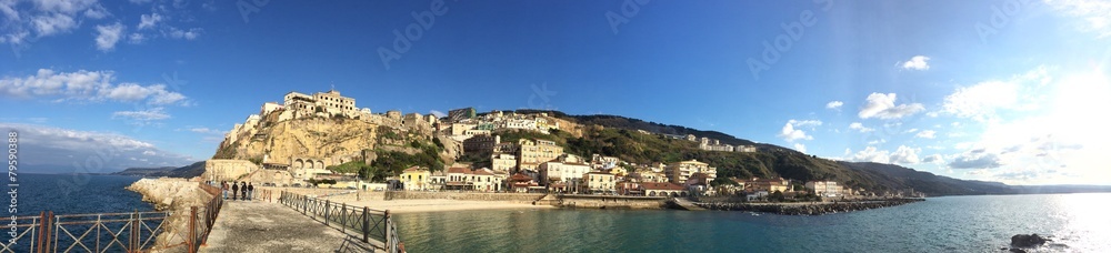 Pizzo Calabro, panoramica molo castello, Calabria Italia