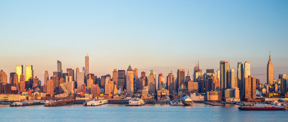 New York City Manhattan midtown buildings skyline