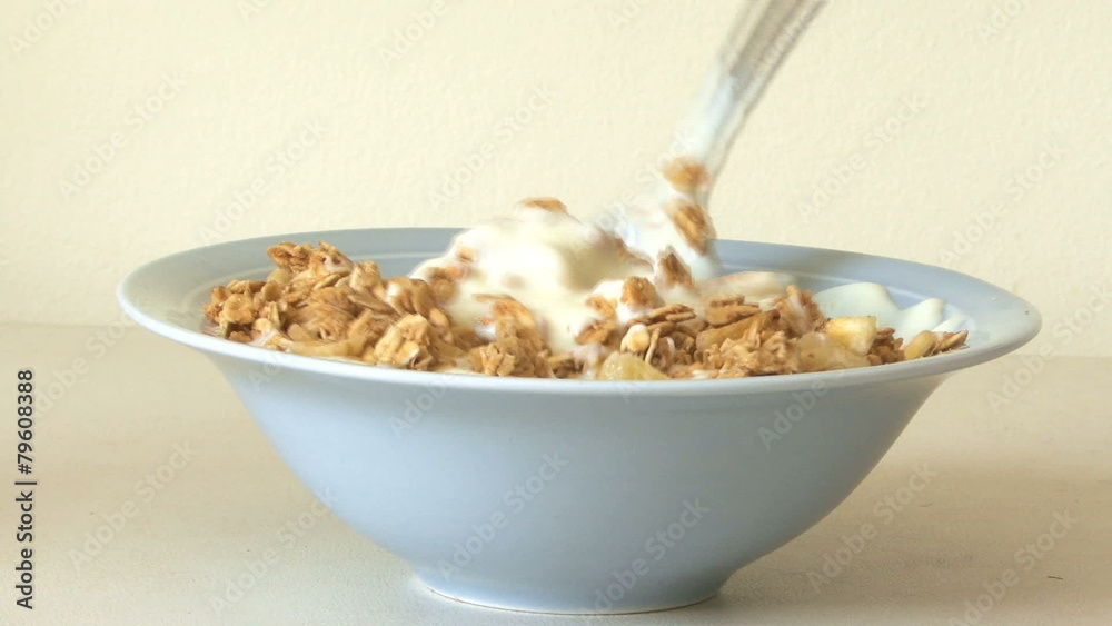 CU MUESLI IN BOWL CU MUESLI IN BOWL