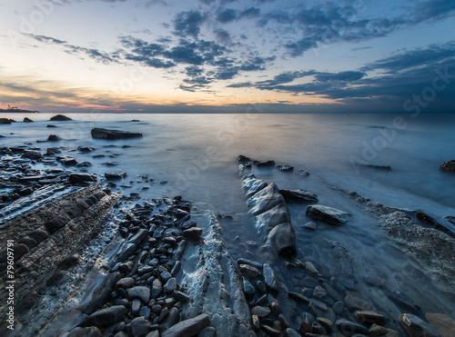 skalista plaża morska