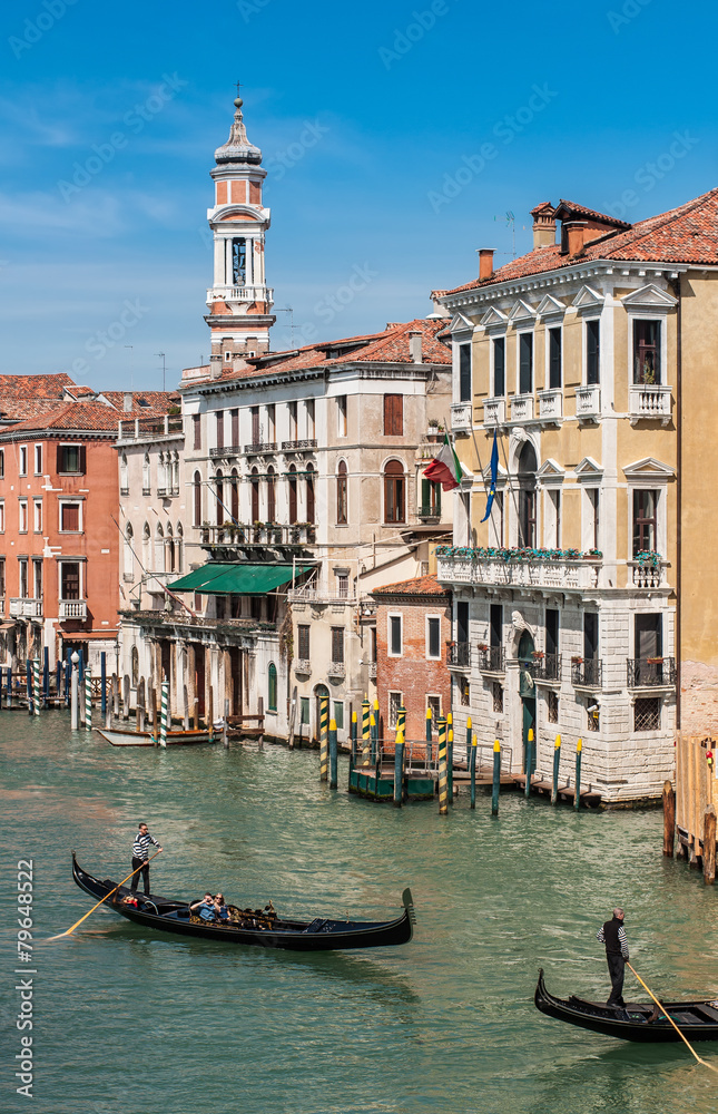 Obraz premium View of the campanile of roman catholic church - San Apostoli