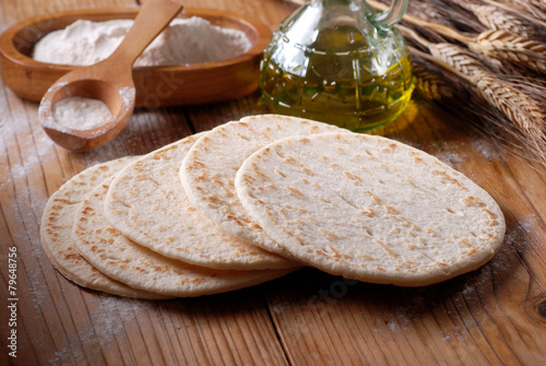 piadine romagnole da condire photo