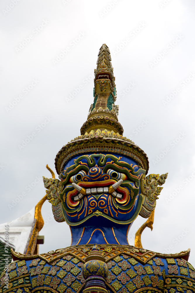 Fototapeta premium demon in the temple bangkok asia sky