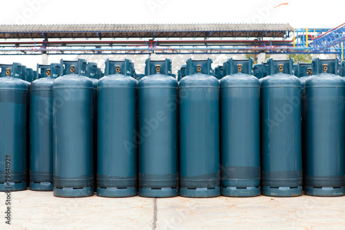 Obraz na płótnie Many of the Gas bottles balloons with propane butane, in storage w salonie