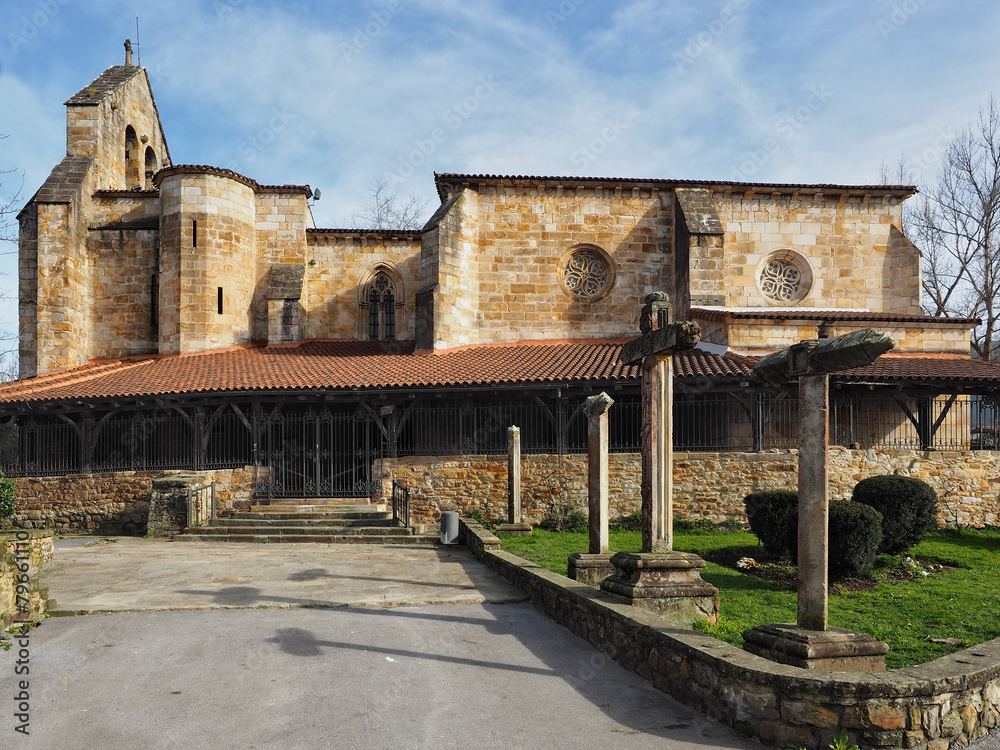 Obraz premium Andra Mari church facade