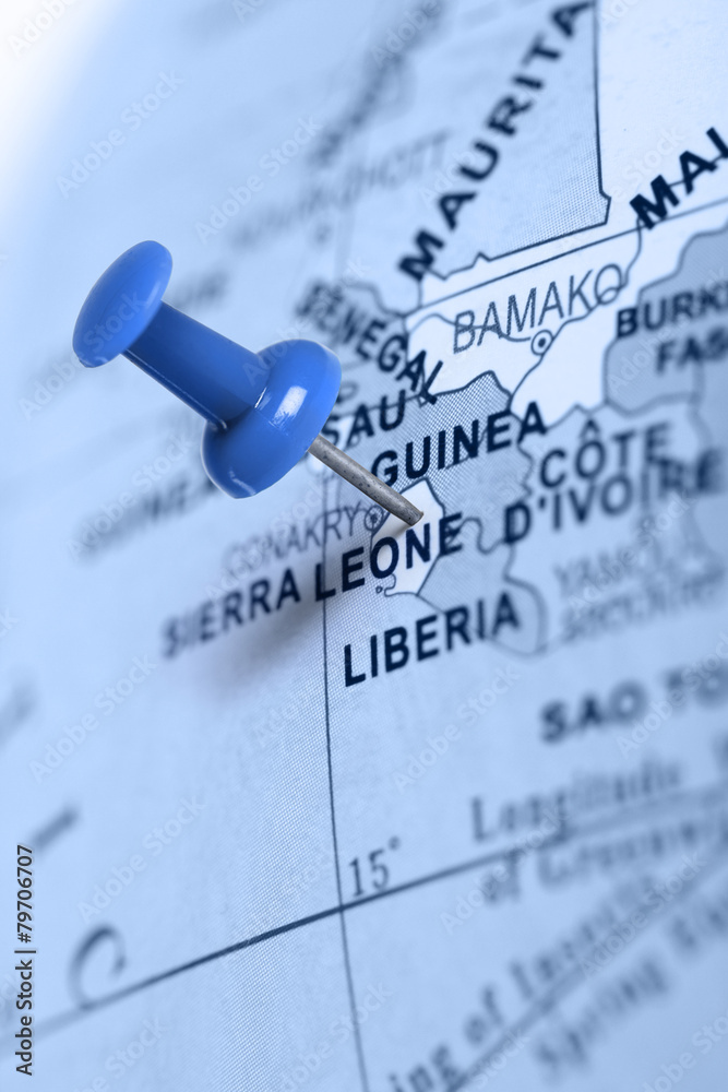 Naklejka premium Location Sierra Leone. Blue pin on the map.