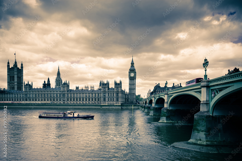 Naklejka premium Tinted image of Westminster bridge and London Parlament