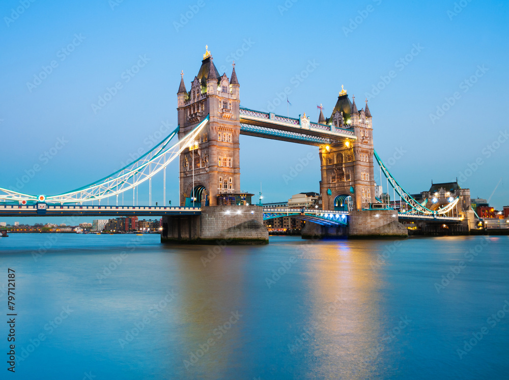 Obraz premium Tower Bridge in London