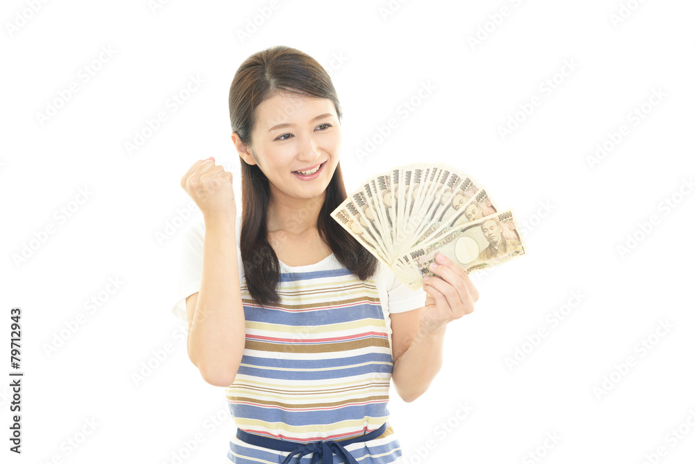 紙幣を持つ笑顔の主婦 紙幣を持つ笑顔の主婦