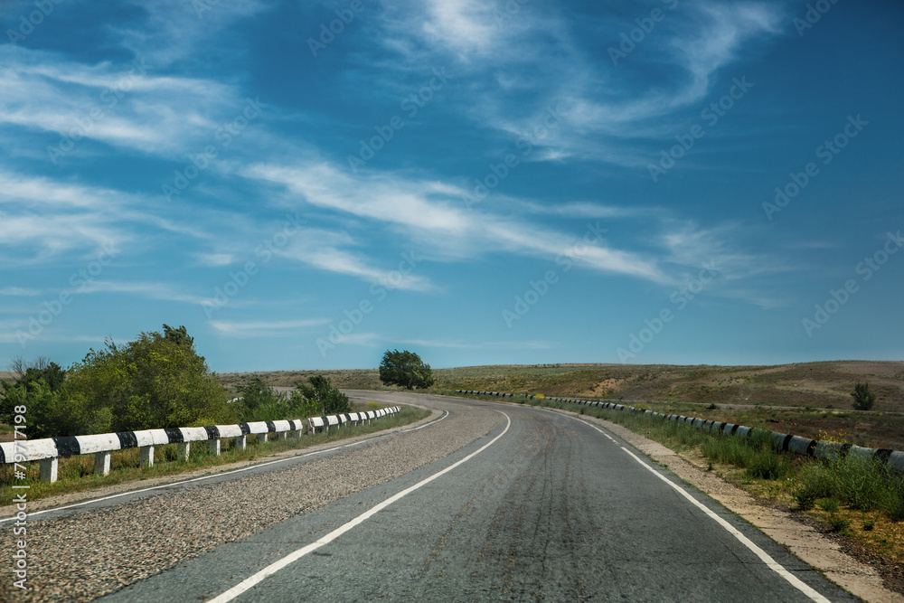 road  dividing line