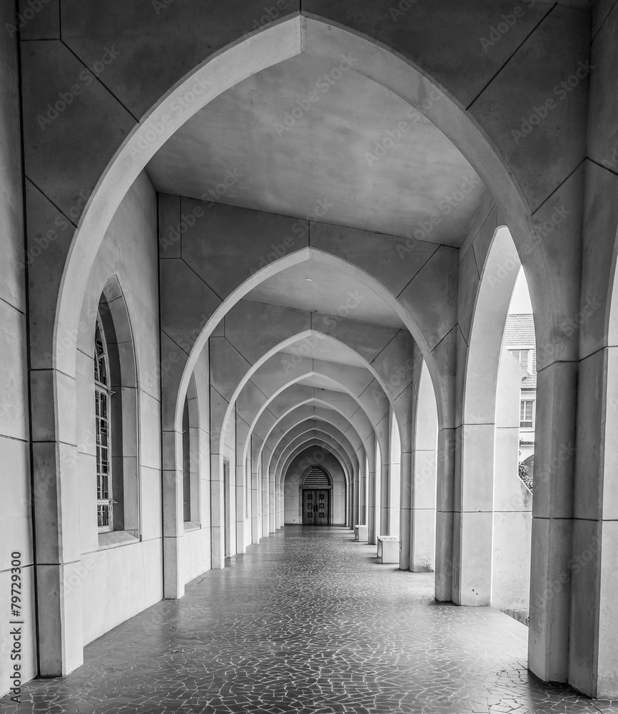 Arches to Door BW