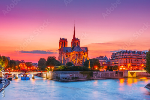 Cathedral of Notre Dame de Paris at sunset, France © Kavalenkava