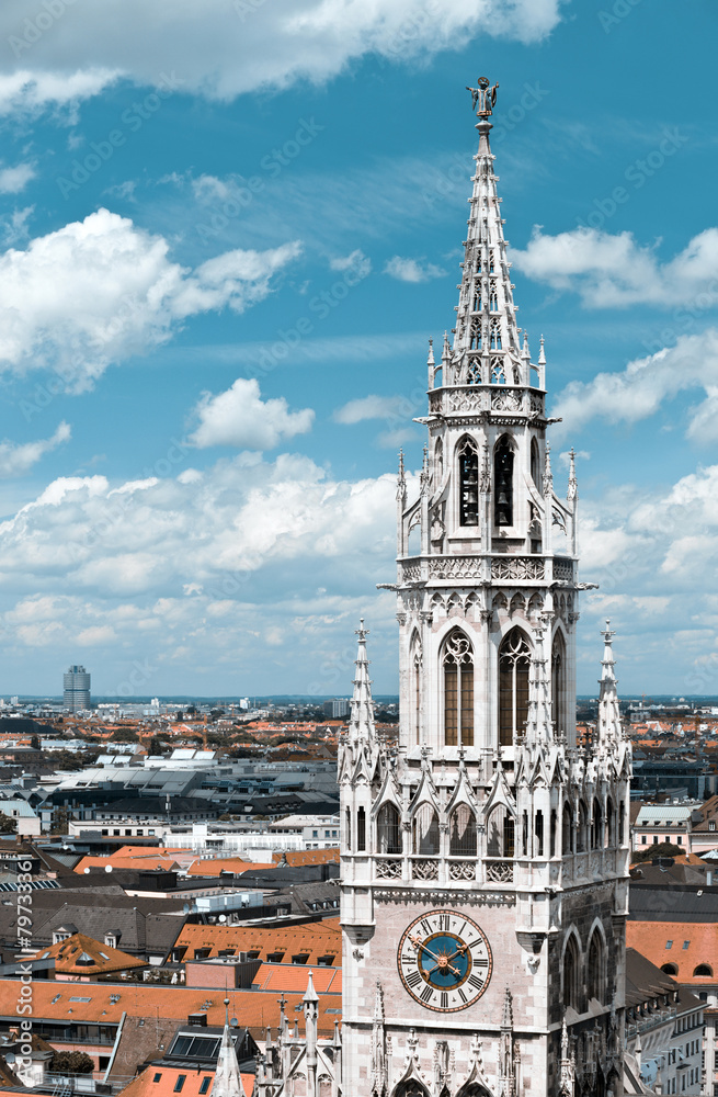 Fototapeta premium Old Town Hall and rooftops of Munich