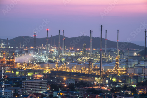 Oil refinery in the twilight sky © gnskrw
