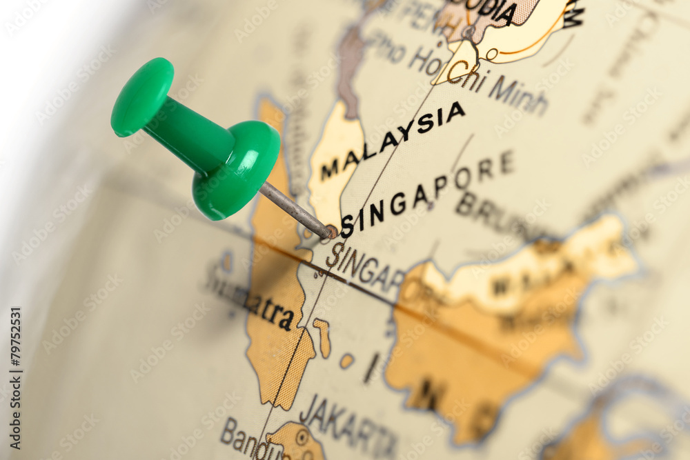 Location Singapore. Green pin on the map. - obrazy, fototapety, plakaty 