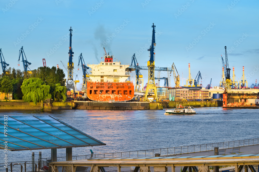 Hamburg cargo port