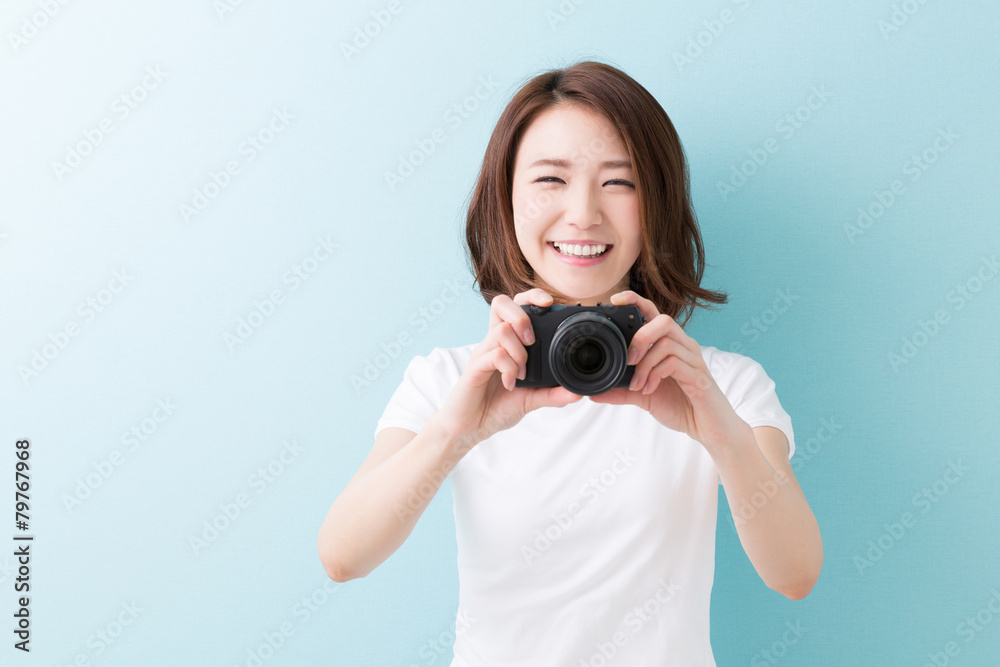 カメラを持つ女性 Stock 写真 Adobe Stock