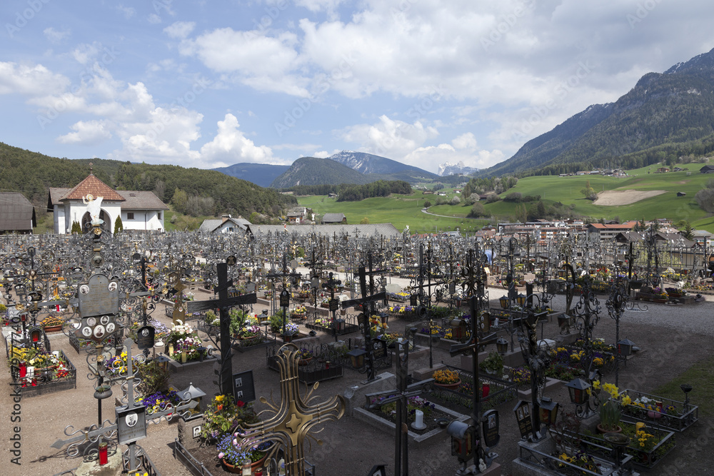 Cimitero e paesaggio, Trentino