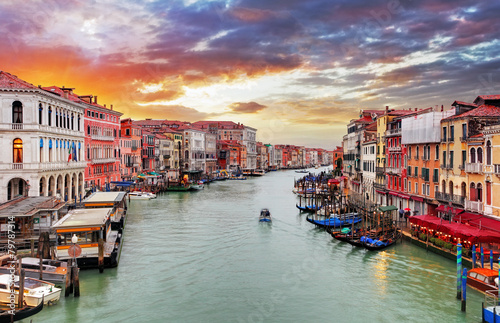 Venice - Rialto bridge and Grand Canal © TTstudio