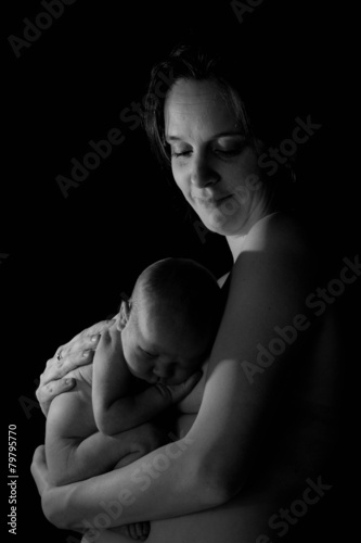 jeune maman et son enfant © Magalice
