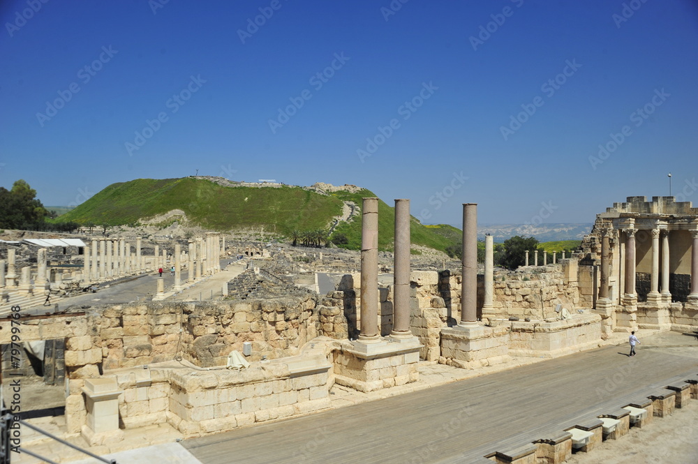 Fototapeta premium Scene of amphitheatre in Beth Shean National Park, Israel