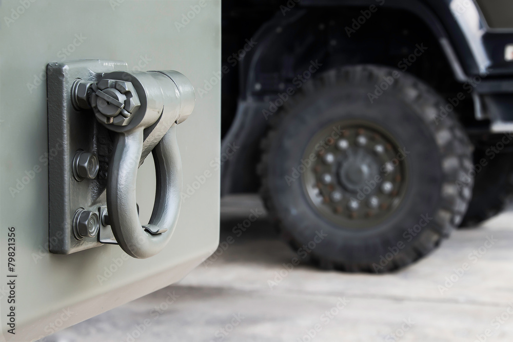Trailer Rear tow hook for transportation. Trailer Rear tow hook for transportation.