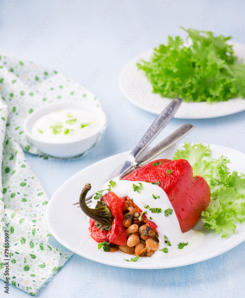 Red pepper stuffed with white beans Red pepper stuffed with white beans