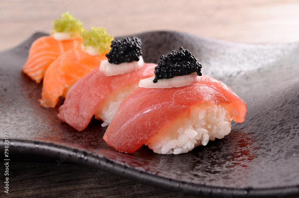 Sushi : Tuna and salmon sushi set with caviar Sushi : Tuna and salmon sushi set with caviar