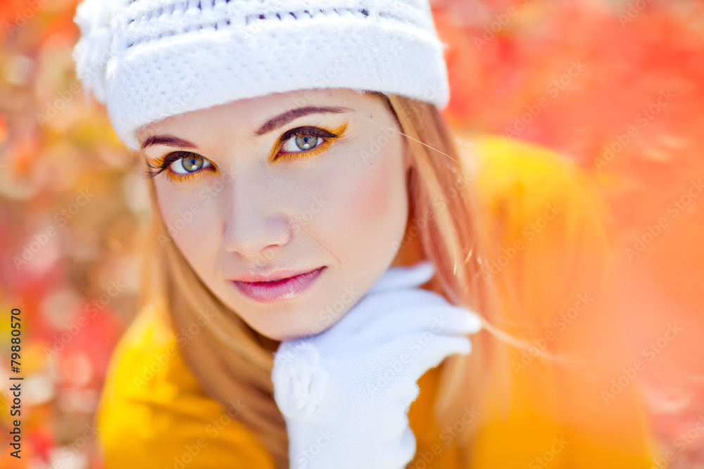 Beautiful woman in autumn park Beautiful woman in autumn park