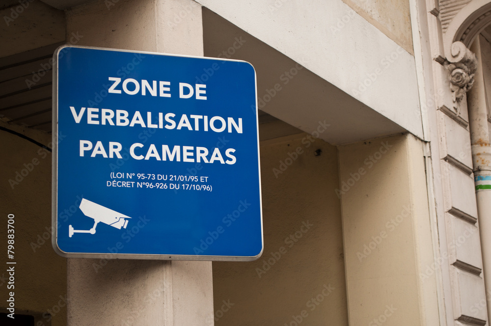 panneau zone de verbalisation par caméra Stock Photo Adobe Stock