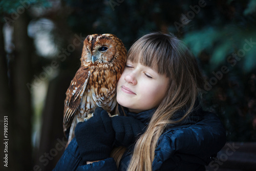 Photography Cute girl with little owl