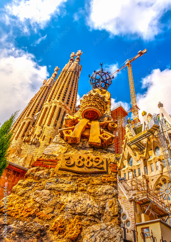 Fototapeta premium The Sagrada Familia church in Barcelona, Spain