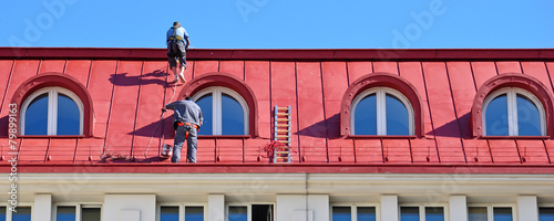 dach rot streichen, dachdecker photo