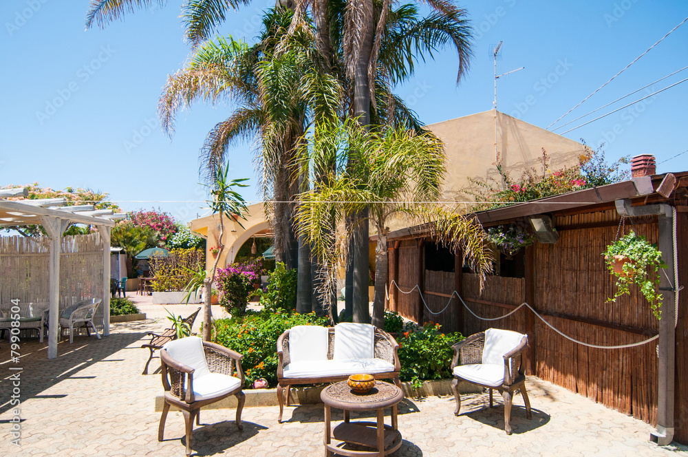 Obraz premium Relax in the Flowery Terrace